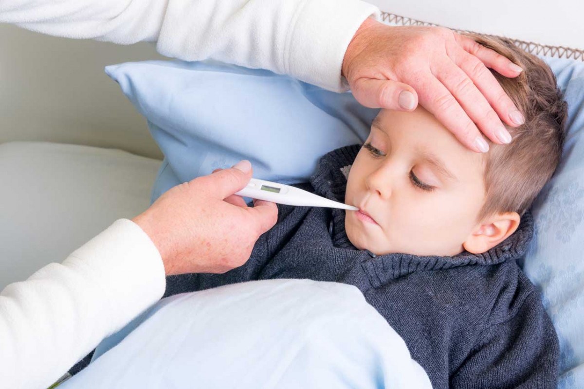 Riconoscere e trattare la febbre ricorrente pediatrica pfapa (febbre periodica con faringite aftosa e adenopatia): nuove soluzioni a ridotta invasivita’